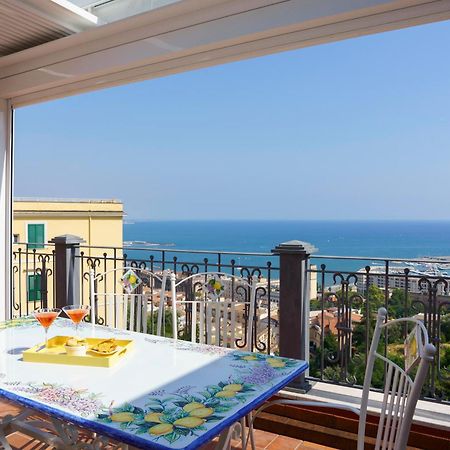 Suite Aphrodite - Exclusive Flat ซาแลร์โน ภายนอก รูปภาพ