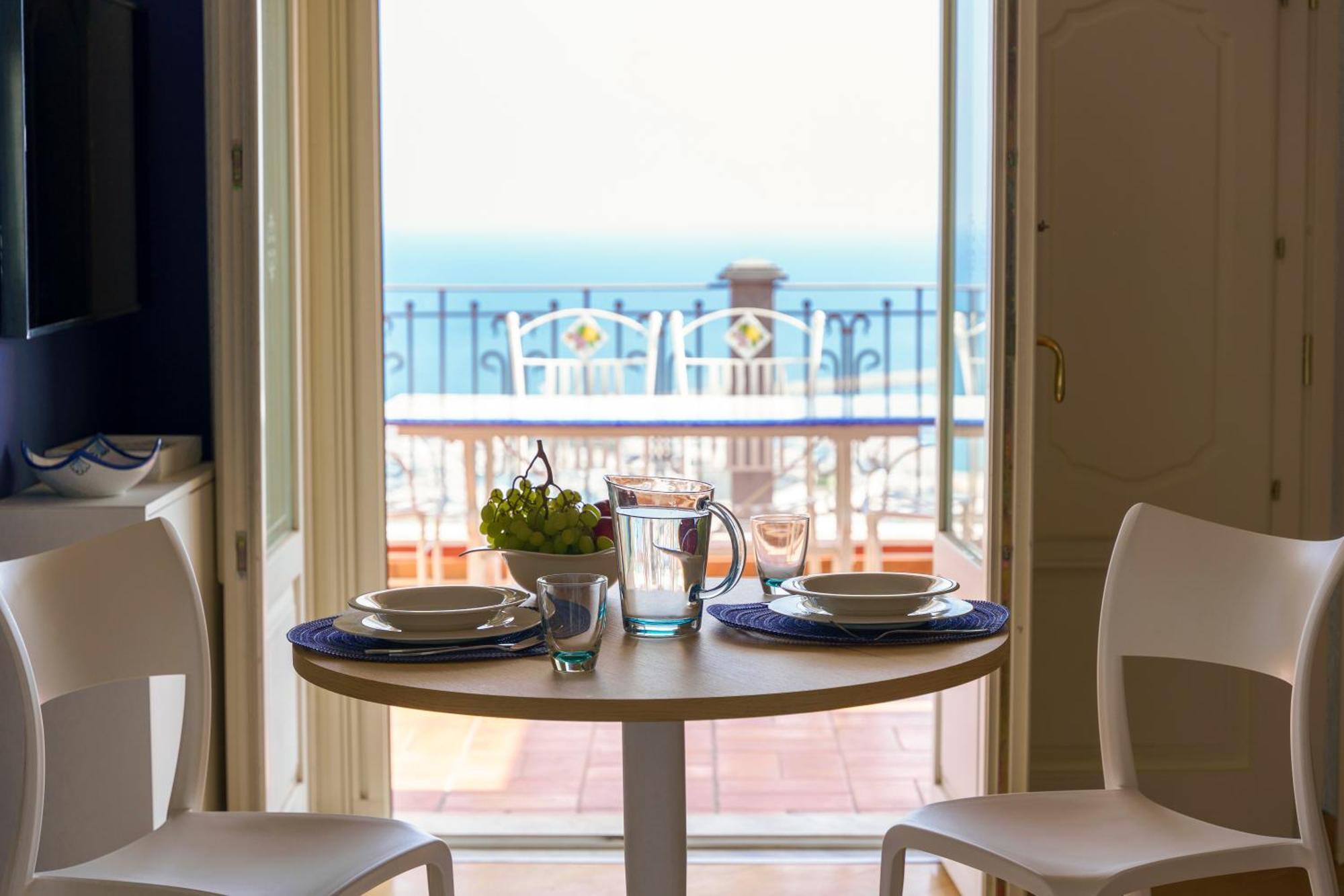 Suite Aphrodite - Exclusive Flat ซาแลร์โน ภายนอก รูปภาพ