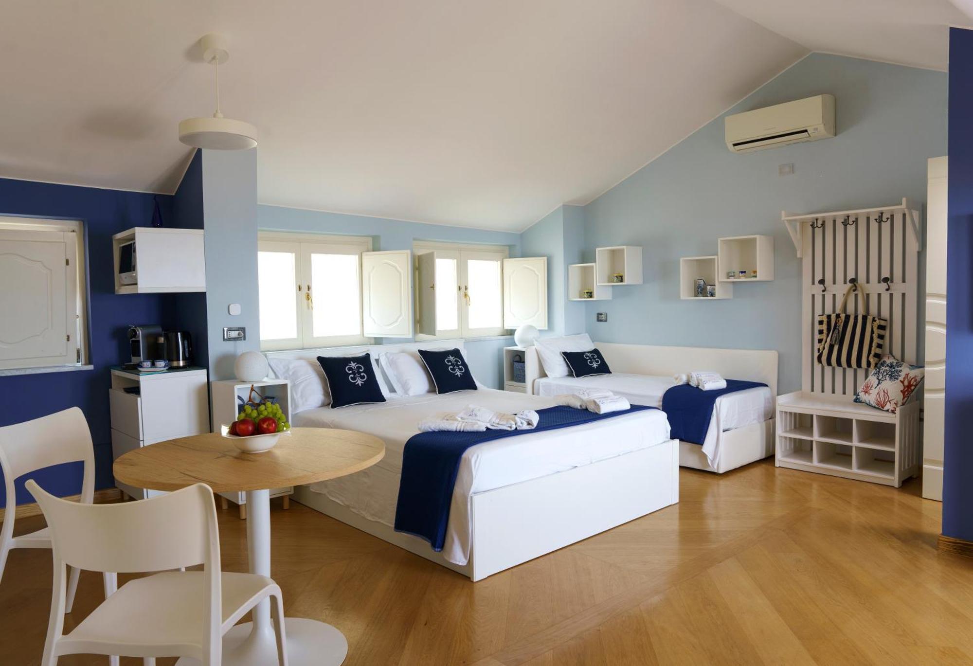 Suite Aphrodite - Exclusive Flat ซาแลร์โน ภายนอก รูปภาพ