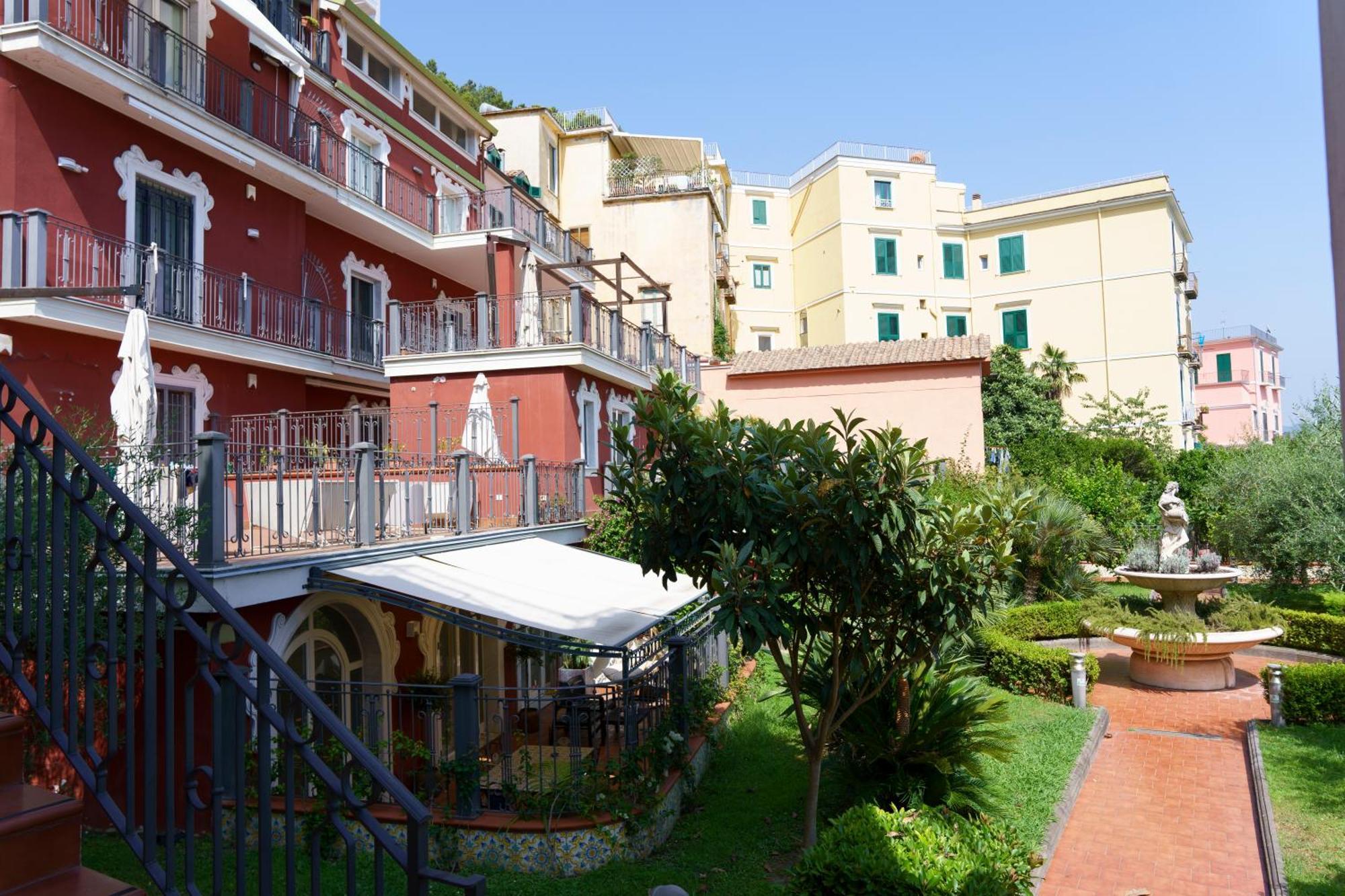Suite Aphrodite - Exclusive Flat ซาแลร์โน ภายนอก รูปภาพ