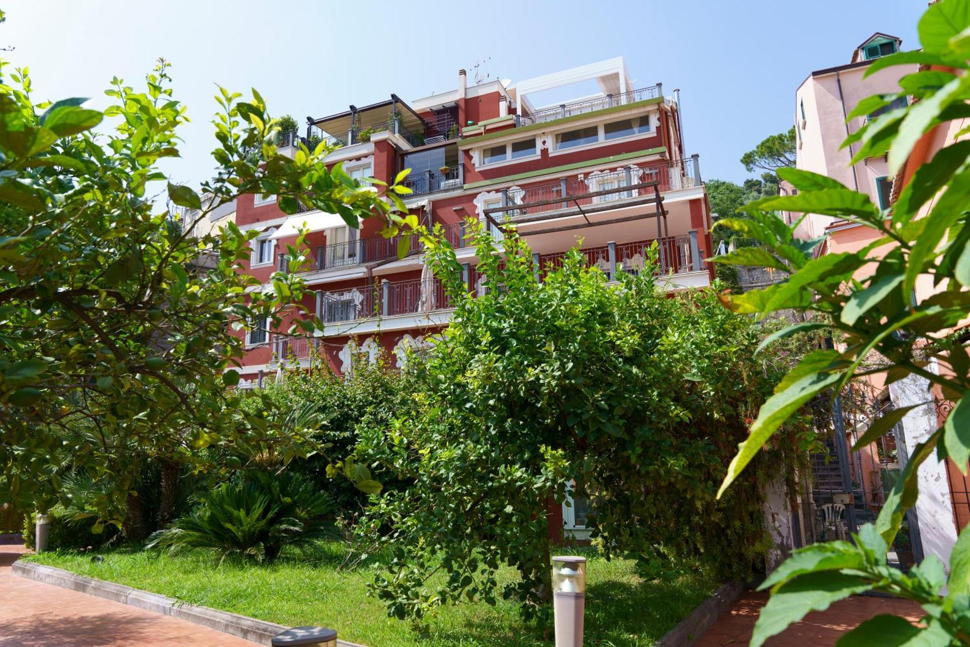 Suite Aphrodite - Exclusive Flat ซาแลร์โน ภายนอก รูปภาพ